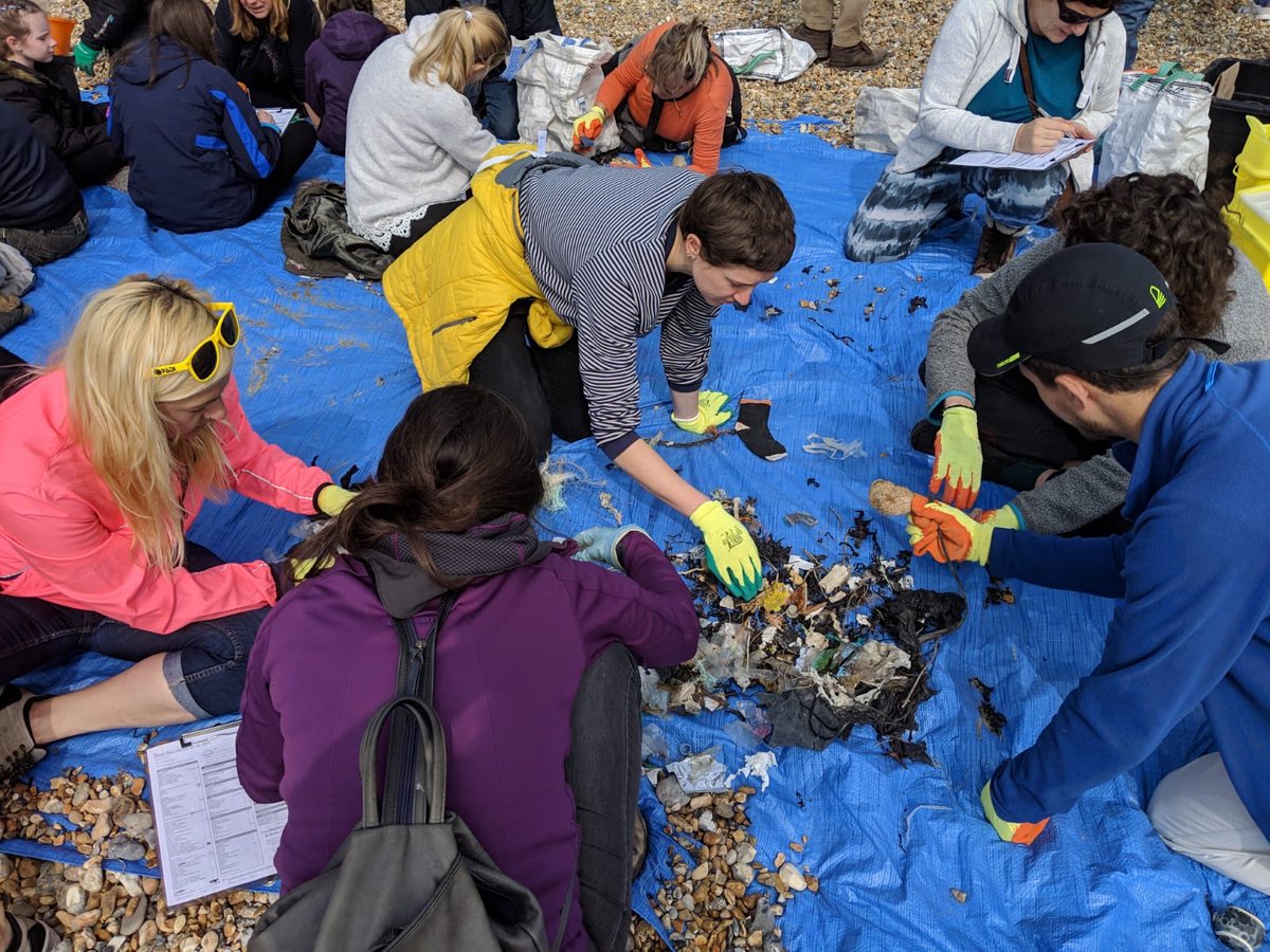 BrightonExplore's tweet photo. #saltdean #beachclean @sascampaigns Brighton Explorers Club doing their bit! https://t.co/AepGnJQdA9