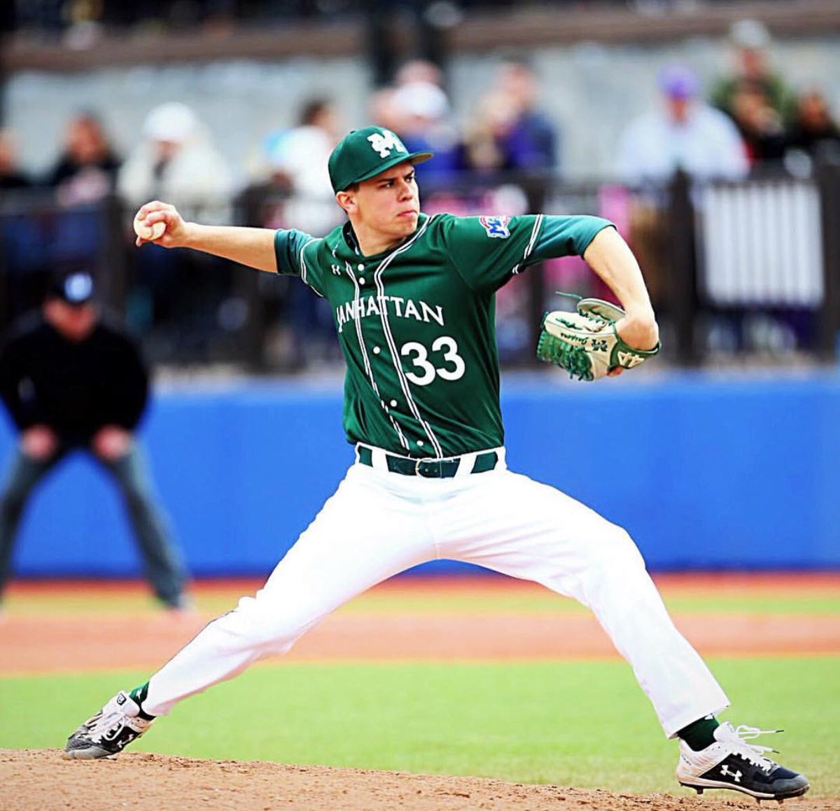 Manhattan sweeps Iona. Ryan gets the win for game 3!