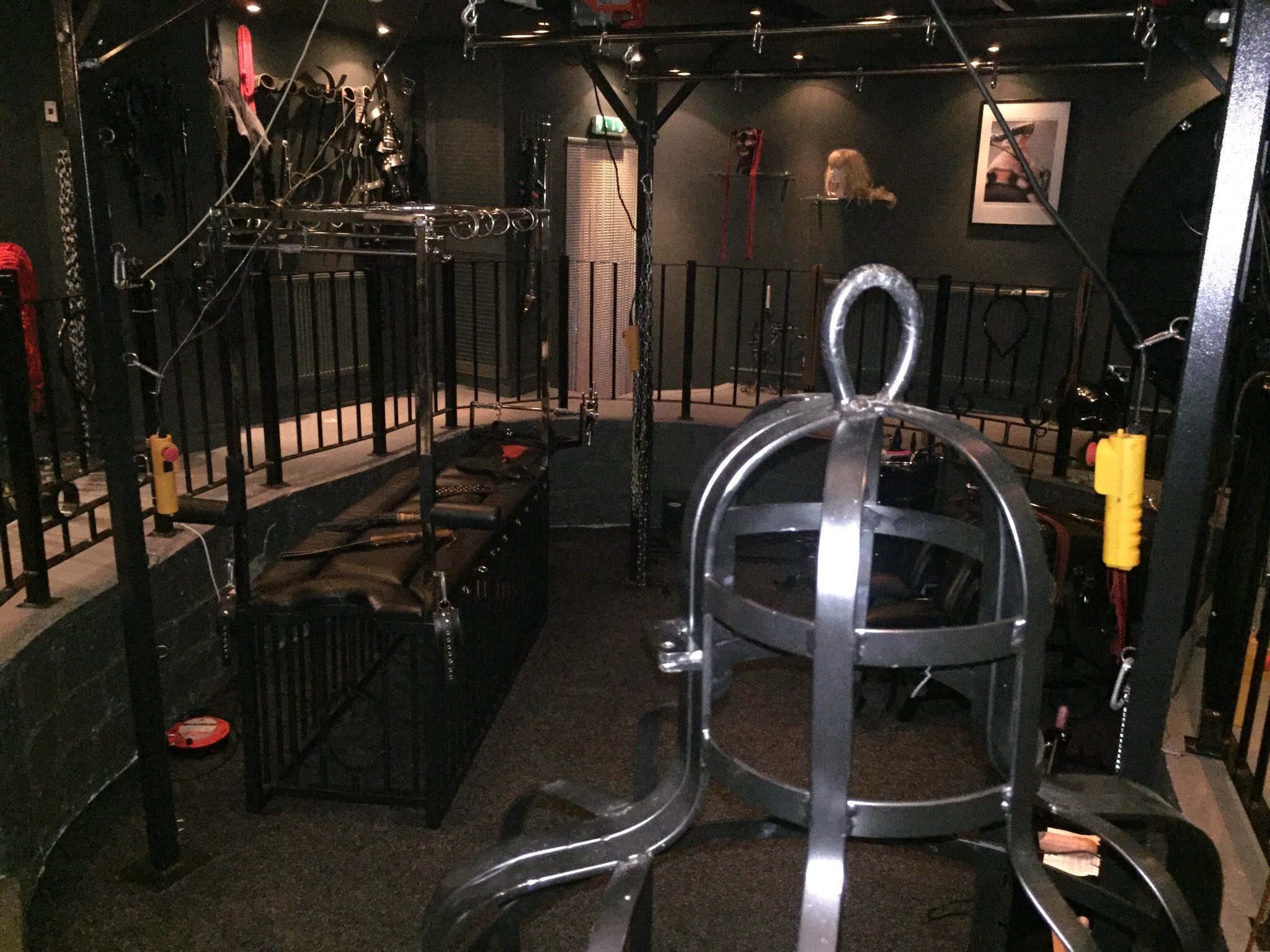 3 pic. @aleedsstudio is is getting tight on availability, book early to secure your play space ! https://t.co/xyolMaNJSk