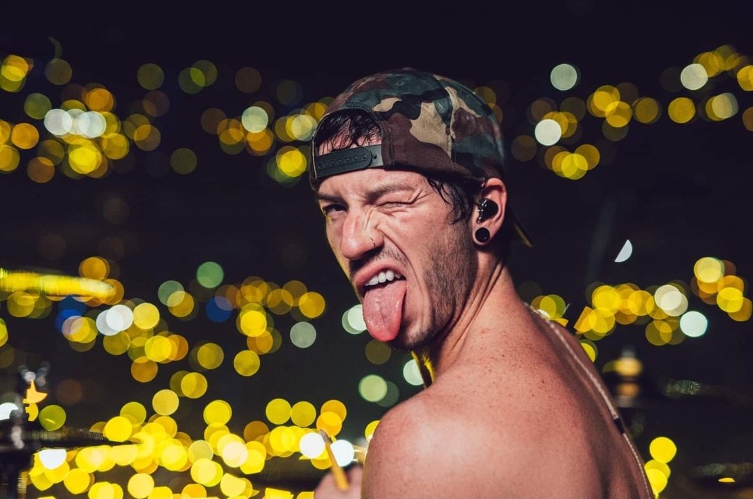 meanest_beans's tweet photo. in cologne this was my project. I believe these were taken during nico and the niners. it means so much to me to actually see this.
@BradHeaton @joshuadun https://t.co/KRyTsy3y3e