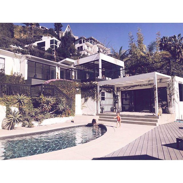 socialnco's tweet photo. Up in the Hills ☀️
-
-
-
-
-
-
-
-
-
-
-
-
-
-
-
#shemeansbusiness #womenwhowork #travelgram #findyourbeach #bestvacations #endlesssummer #oceanbreeze #sunshinetherapy #bloggergirl #bloggersgetsocial #bloggervibes #bloggingcommunity #femaleentrepreneur #girlpreneur #familyf… https://t.co/6y1wzT5AHm