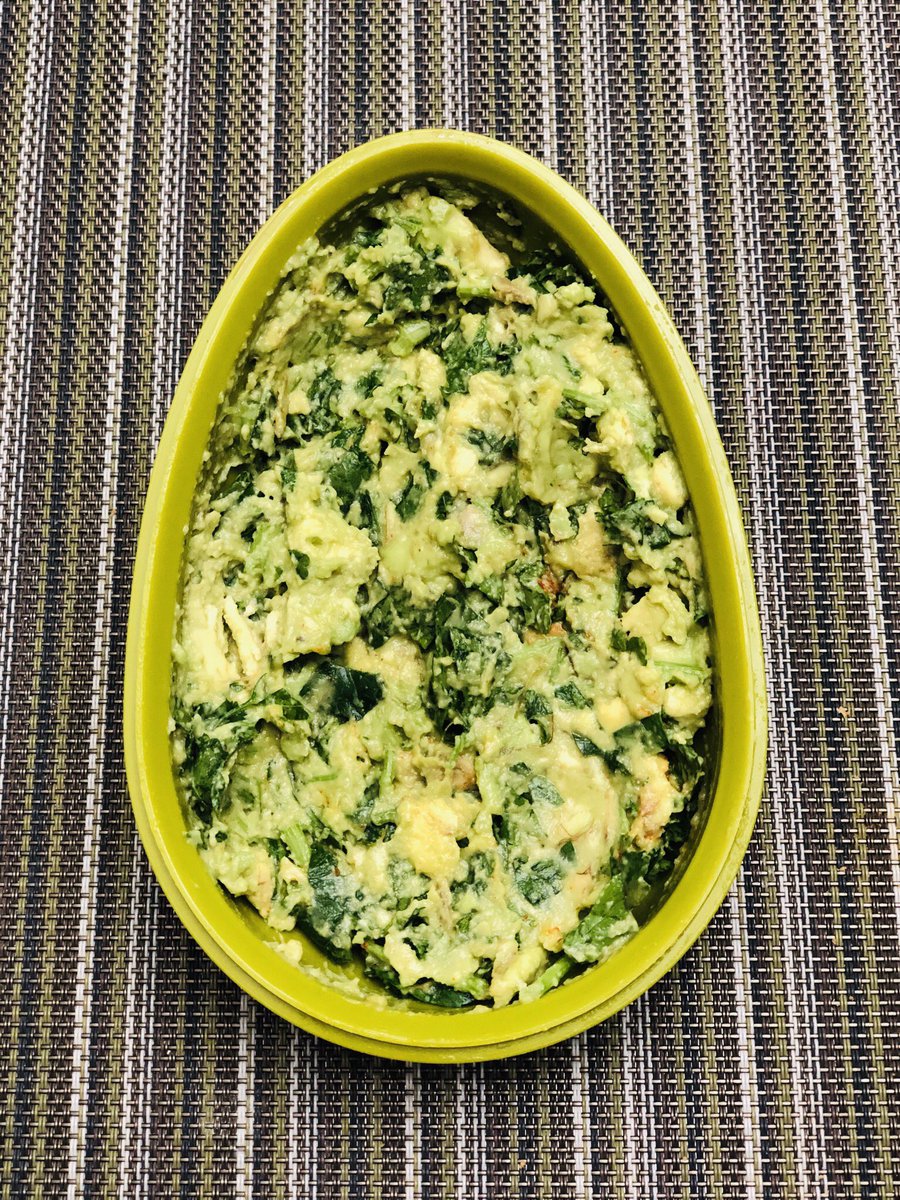 RuchikaWadhwaRD's tweet photo. #Navratri  #introspect #detoxify #purify our soul &amp; enjoy #specialtreats. To #strikeabalance prepare &amp; keep healthier
alternatives in sight. Here is some #guacamole made made with a twist #GoRawChallenge  #WorldHealthDay  #dietitian #KeepCalmConsultRD 
https://t.co/rwFiMyy3Zf https://t.co/m3S8MidJf3