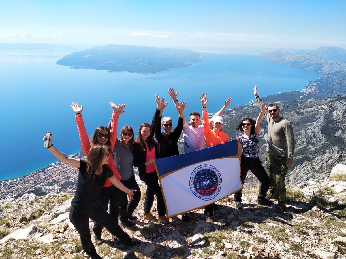 HadisaHodzic's tweet photo. #mountaineering ➡️➡️ #Vošac #VelikoBrdo #Biokovo
#Makarska
#Najfakultet #fkkss https://t.co/mov0AdUwmA