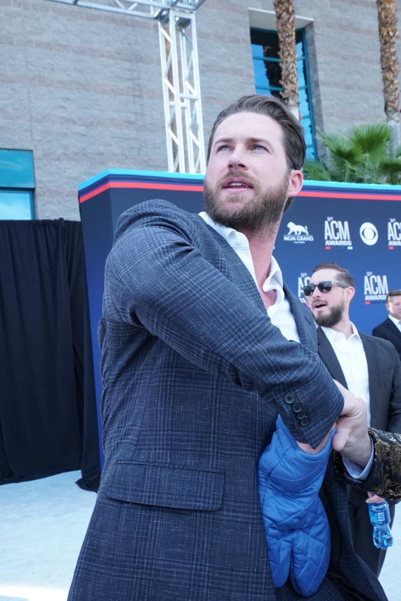 stingraymusic's tweet image. What are you thinking, @RileyGreenMusic? 🤔 Watch our #PausePlay interview coming soon! #ACMAwards