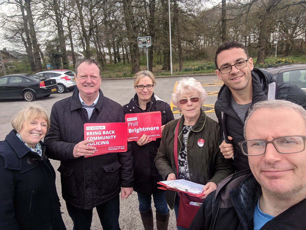 Another solid session on the Pensby &amp; Thingwall #labourdoorstep for Cllr Phill Brightmore. 2 rounds done today by dedicated band of campaigners. Join us each &amp; every week night, 5.30pm Hope Centre, Ridgewood Park, Fishers Lane.
#keepwirralred #VoteLabour