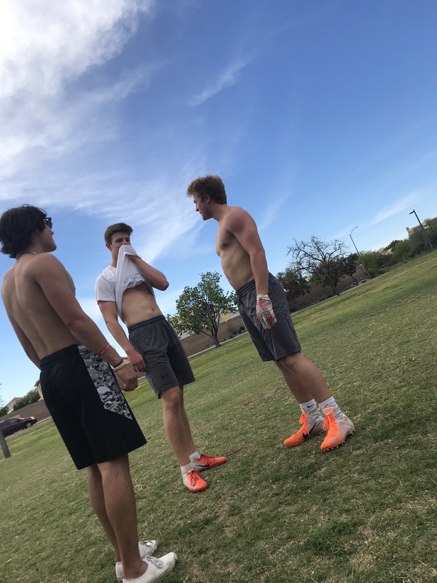 seanaxelcahill's tweet image. Banks open on a Sunday @AlabamaFTBL @kain_ream @trevormessing @ARavensfan30