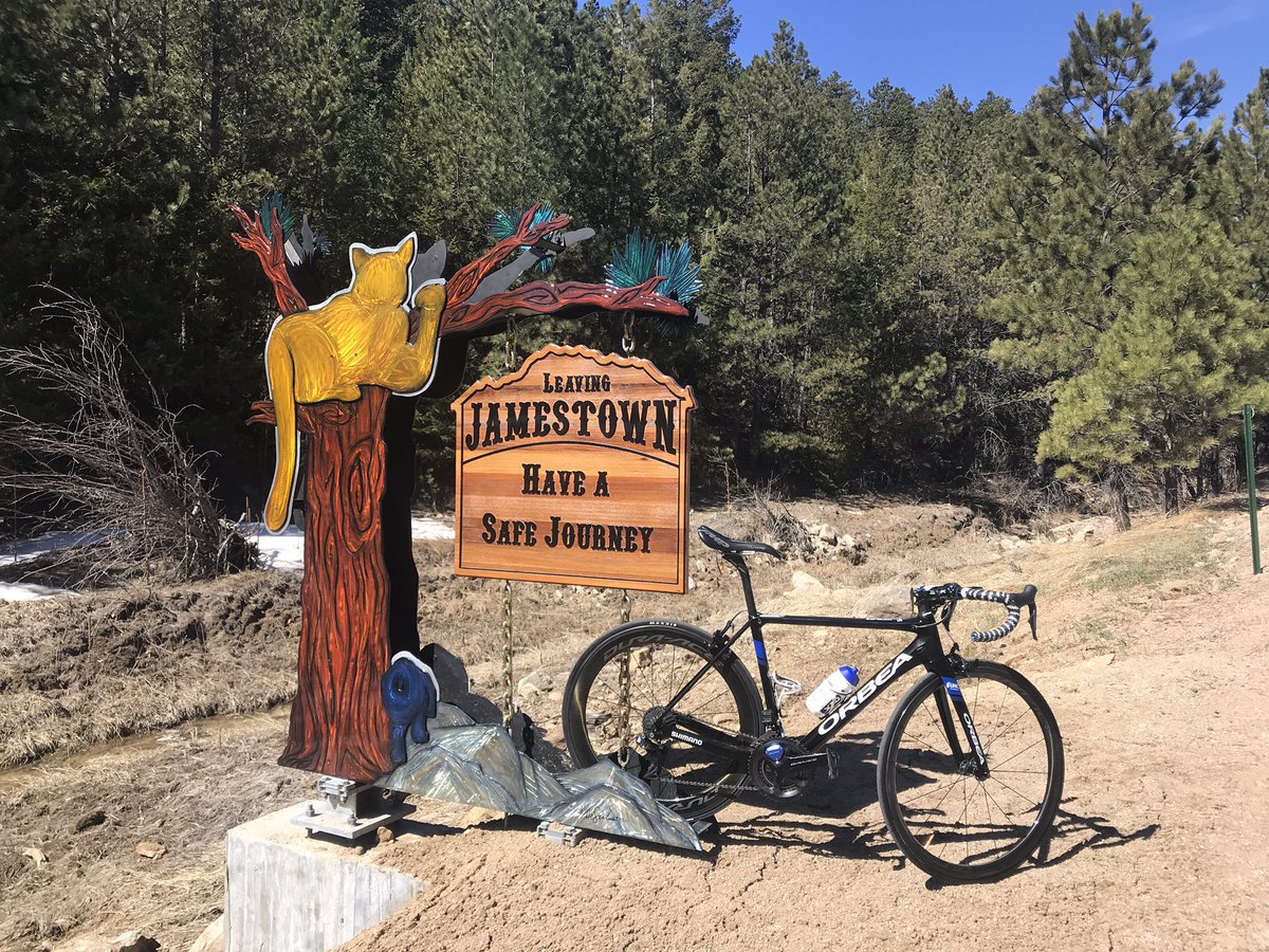 GoRideURBike's tweet photo. Great ride in Boulder with a little TT in the middle. @PossAbilitiess @proj_echelon #veteran #racingforveterans @PioneerCycleUSA #powerisqueen @apexcoaching @maxxistires https://t.co/yvhJDRpz1q