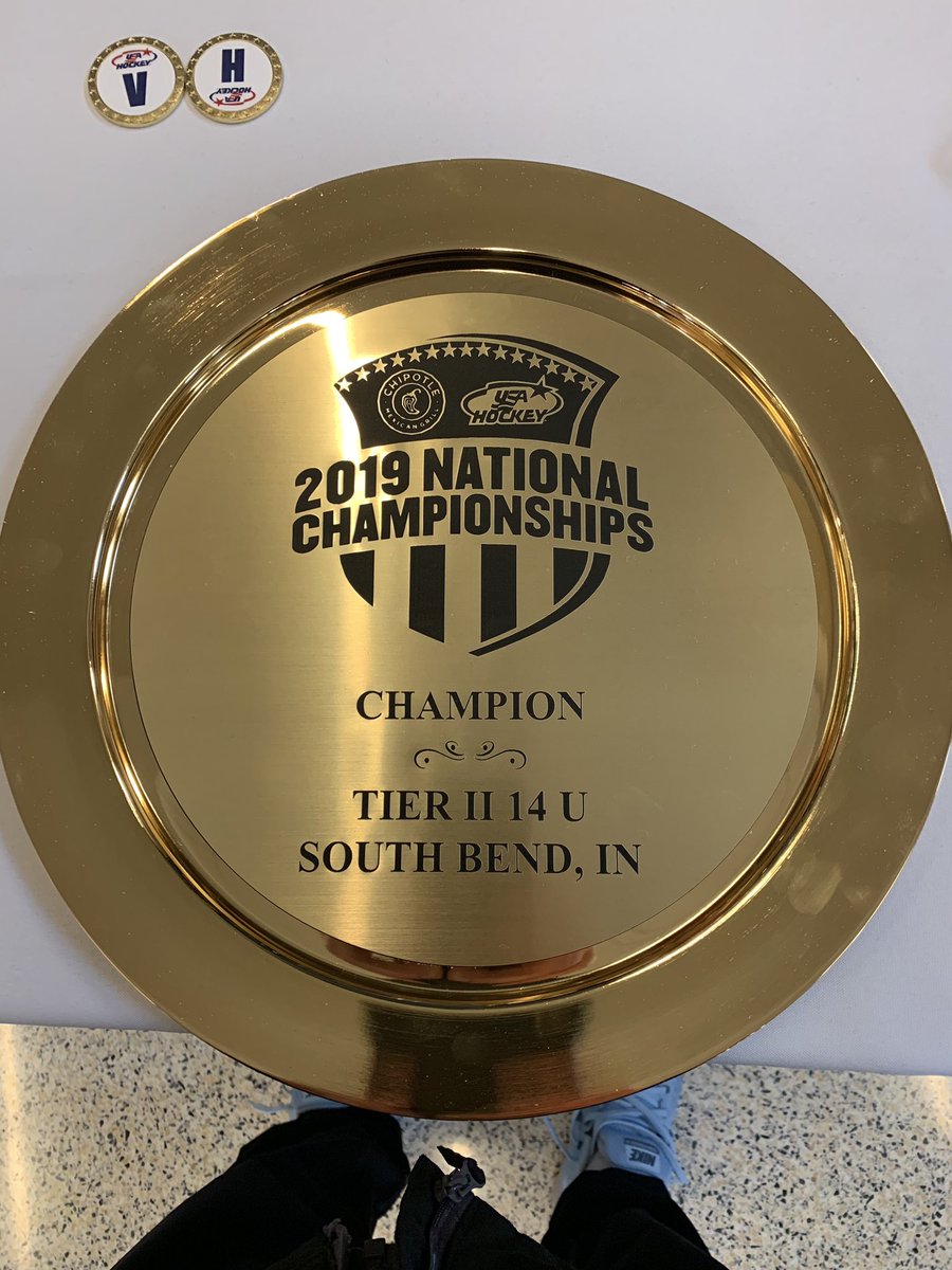 🏆National Championship Game🏆

04’s will faceoff vs <a href="/cntbearshockey/">Canton Bears Hockey</a> tomorrow at 10am est for Tier II <a href="/usahockey/">USA Hockey</a> Championship!

Won Semifinals 7-1 vs <a href="/NJ_Avalanche/">North Jersey Avs</a> !

Williamson 🚨🚨
Conti🚨🚨
Ormson🚨 GWG
Emch🚨
Bosche🚨

Good Luck Boys!
#EarnIt