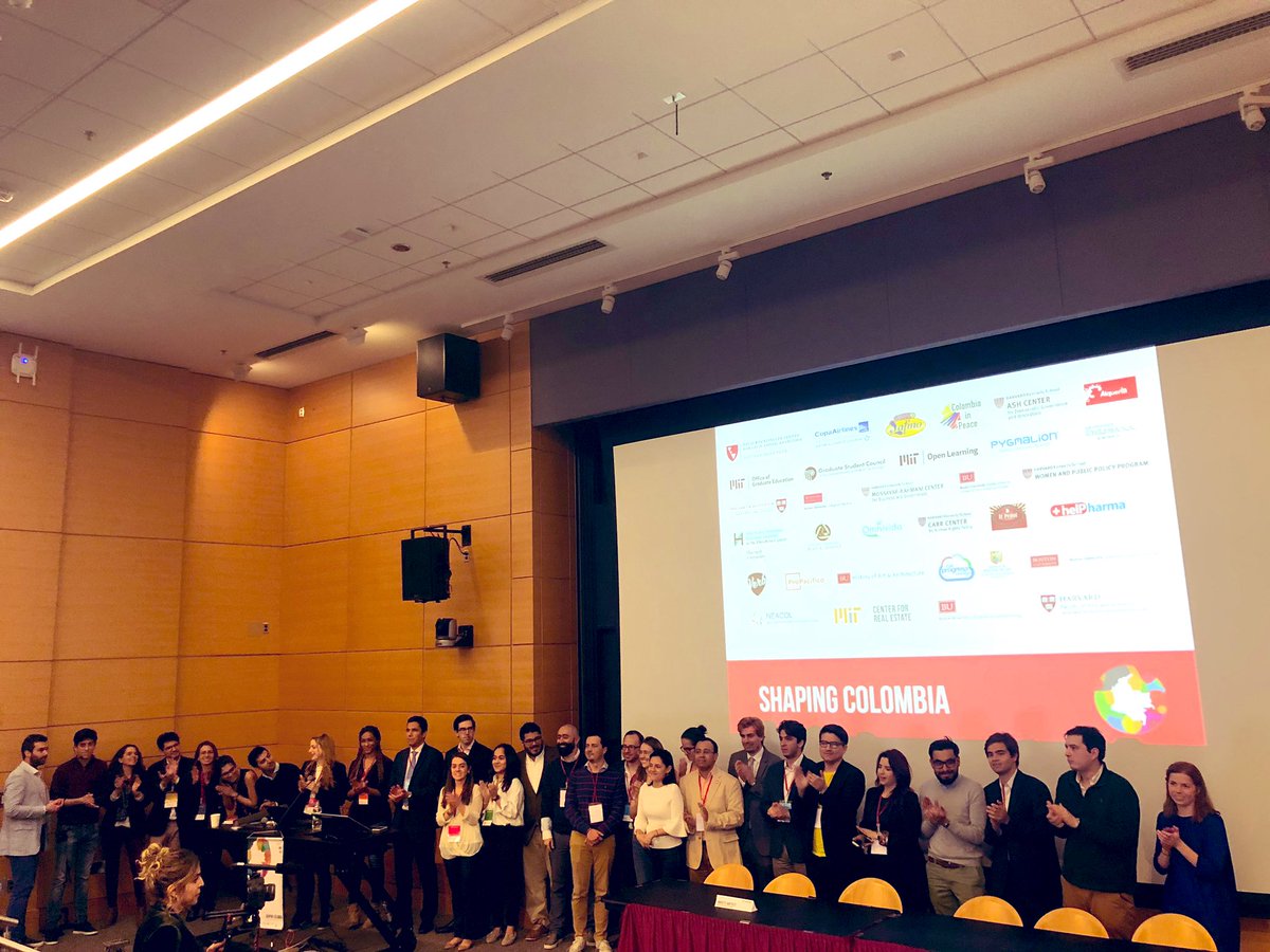 catalinaguio's tweet photo. The team who made the #ColombianConference possible! Congratulations and thanks for all the hard work! #ShapingColombia @ColombianConfer https://t.co/aub786Ozvu