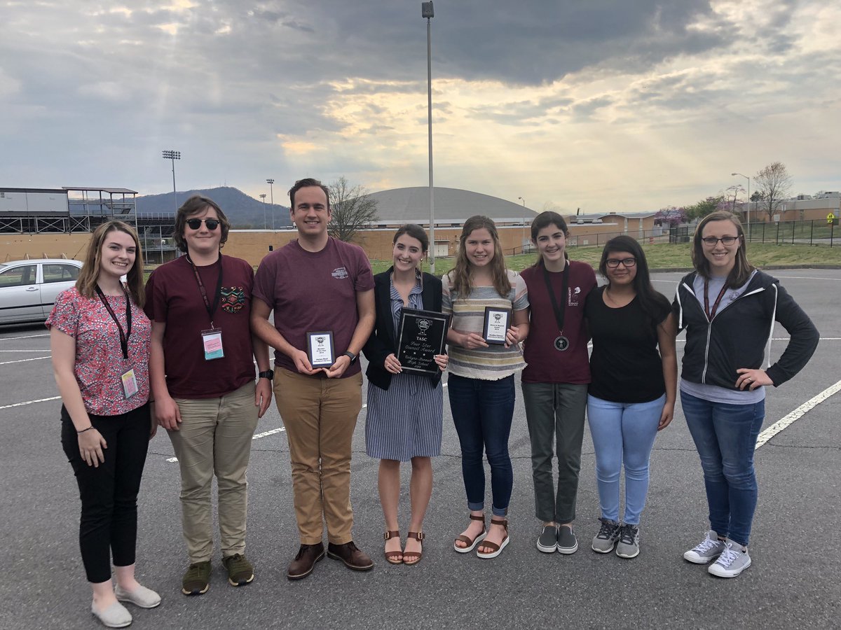 DBCouncil's tweet photo. We had a great time at #tasc2019 ! We were able to recieve our 3rd TASC 4 star award in council history (2nd in the past 2 years). Special congratulations to Ashley Roberts for winning the state speech competition! We look forward to serve the student body with brand new ideas! https://t.co/Pj6m8giM4P