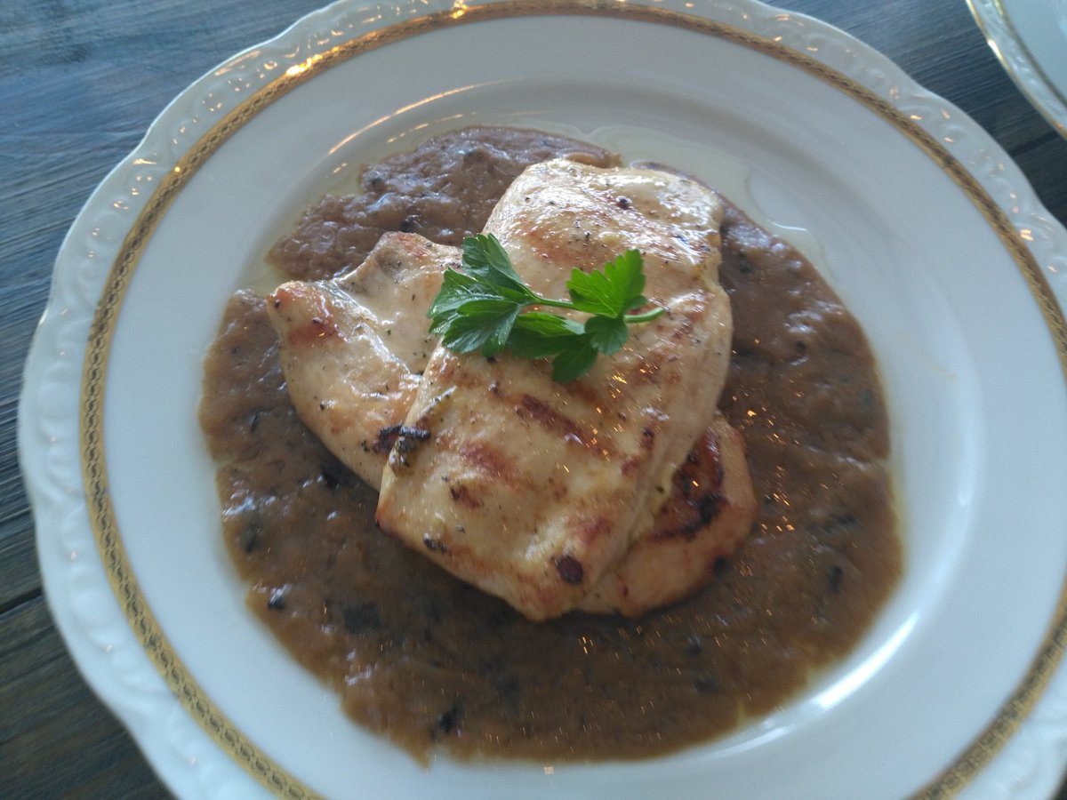 JOSUMIKEL's tweet photo. Nueva carta francesa en Restaurante la Gamelle. Asesoría de BekermanIza Consultores Cátering y Eventos https://t.co/e6IetCmQih