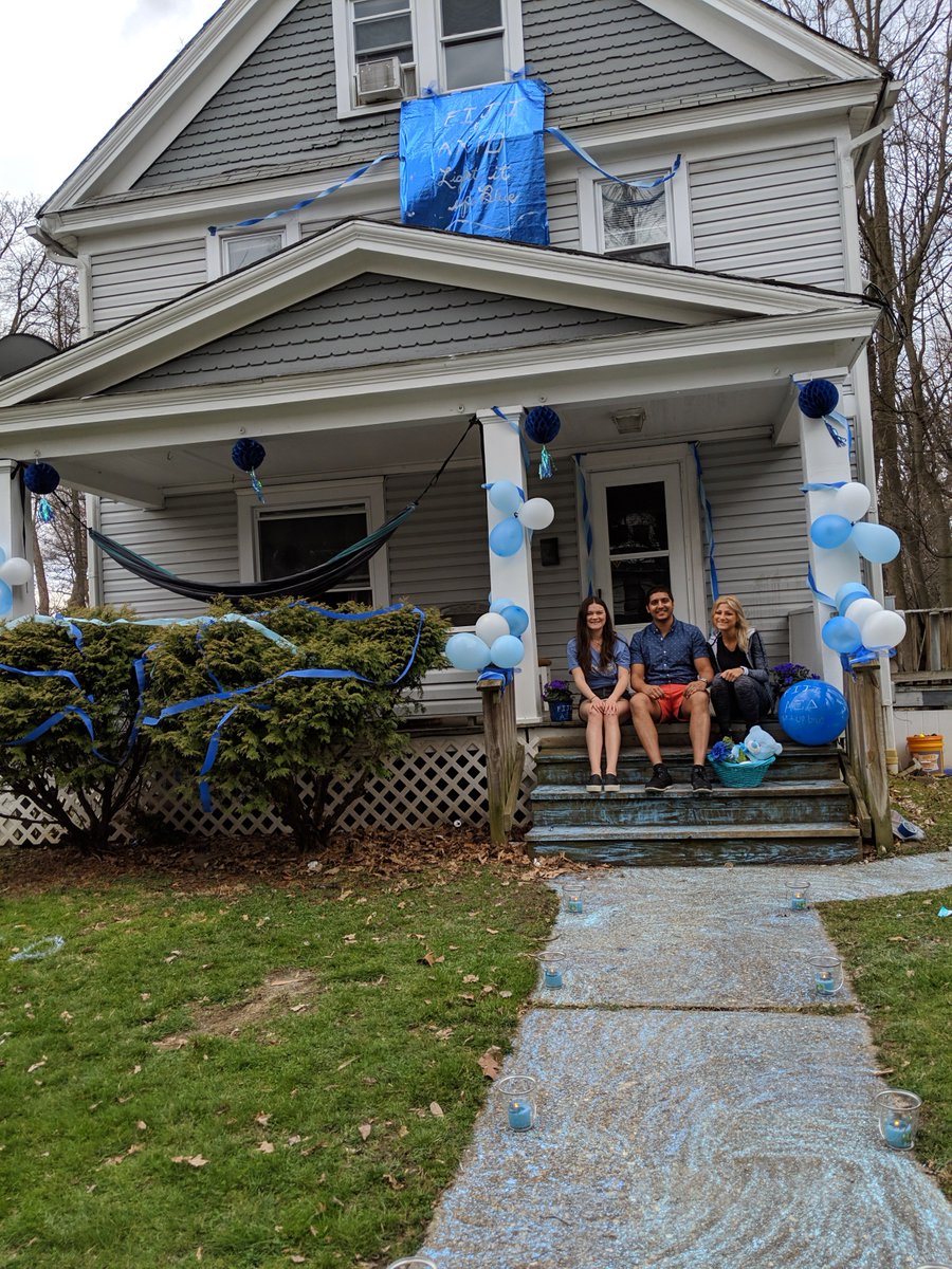's tweet image. FIJI brothers helped decorate AXiD's house today for Autism Awareness. #LightItUpBlue #FIJI #AXiD #AutismAwareness