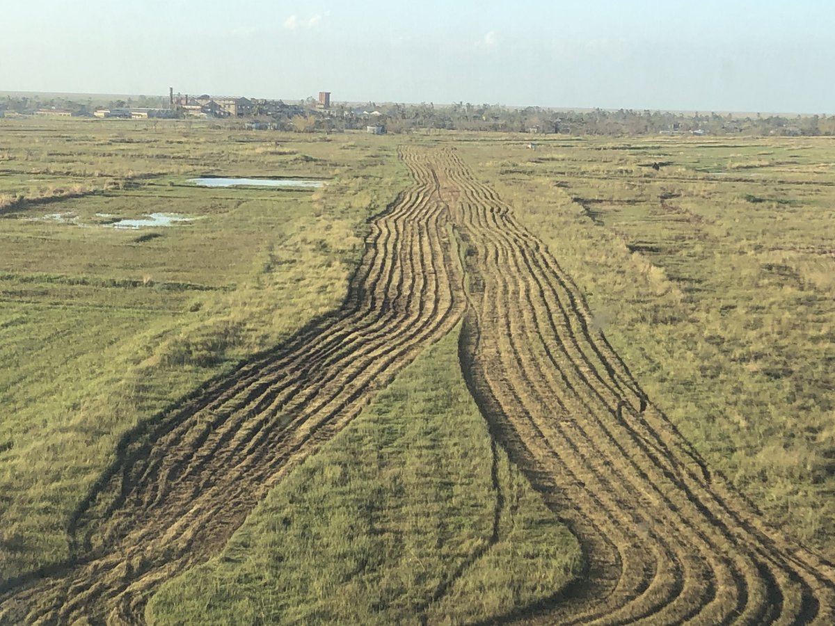 DACAviation's tweet photo. @WFP_Africa @chefjoseandres @WFP WFP Logistics did a very great job with local communities to open the airstrip in Buzi. Keep up the good work 👍🏻 https://t.co/GvKeEj59Gh