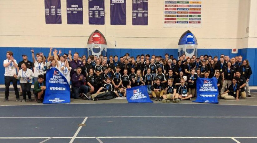 Gaelhawks230's tweet image. The Gaelhawks are proud to have taken home the win and another blue banner alongside our amazing alliance, the @CyberKnights195 and Team 7869 The Fun Gang! We are also very grateful for receiving the Innovation in Control Award! @NEFIRST @SheltonHerald #NEFIRST #WeAreNE
