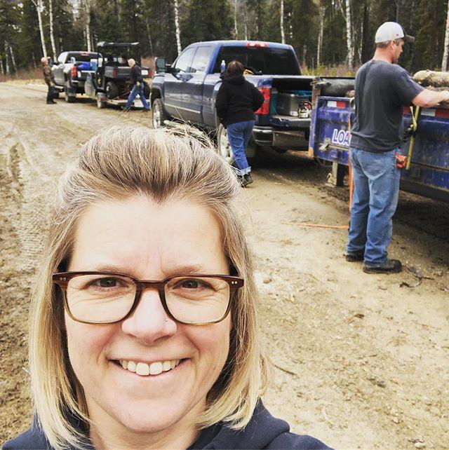 angelamurrayang's tweet photo. #fundaysunday #woodhunting #familytime #backyardfires #setforsummer https://t.co/9TX4xHWfon https://t.co/GfIXnSdEqP
