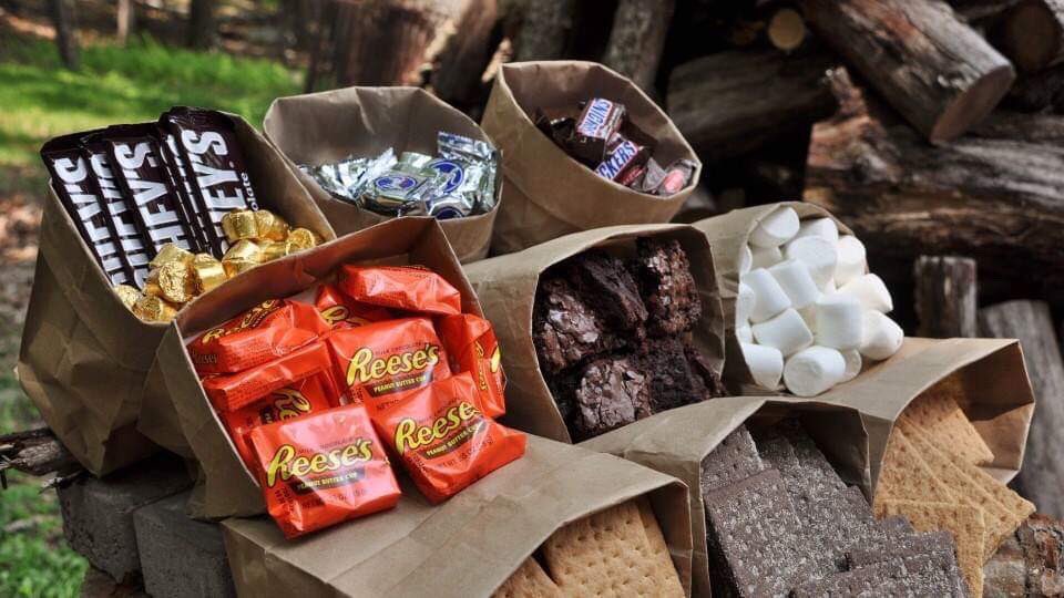 FCA and Light Co are having a s’mores night this Tuesday April 9 from 7:30-9:00 at the Bardwell’s (911 North B St). Come enjoy good food, fellowship and games!