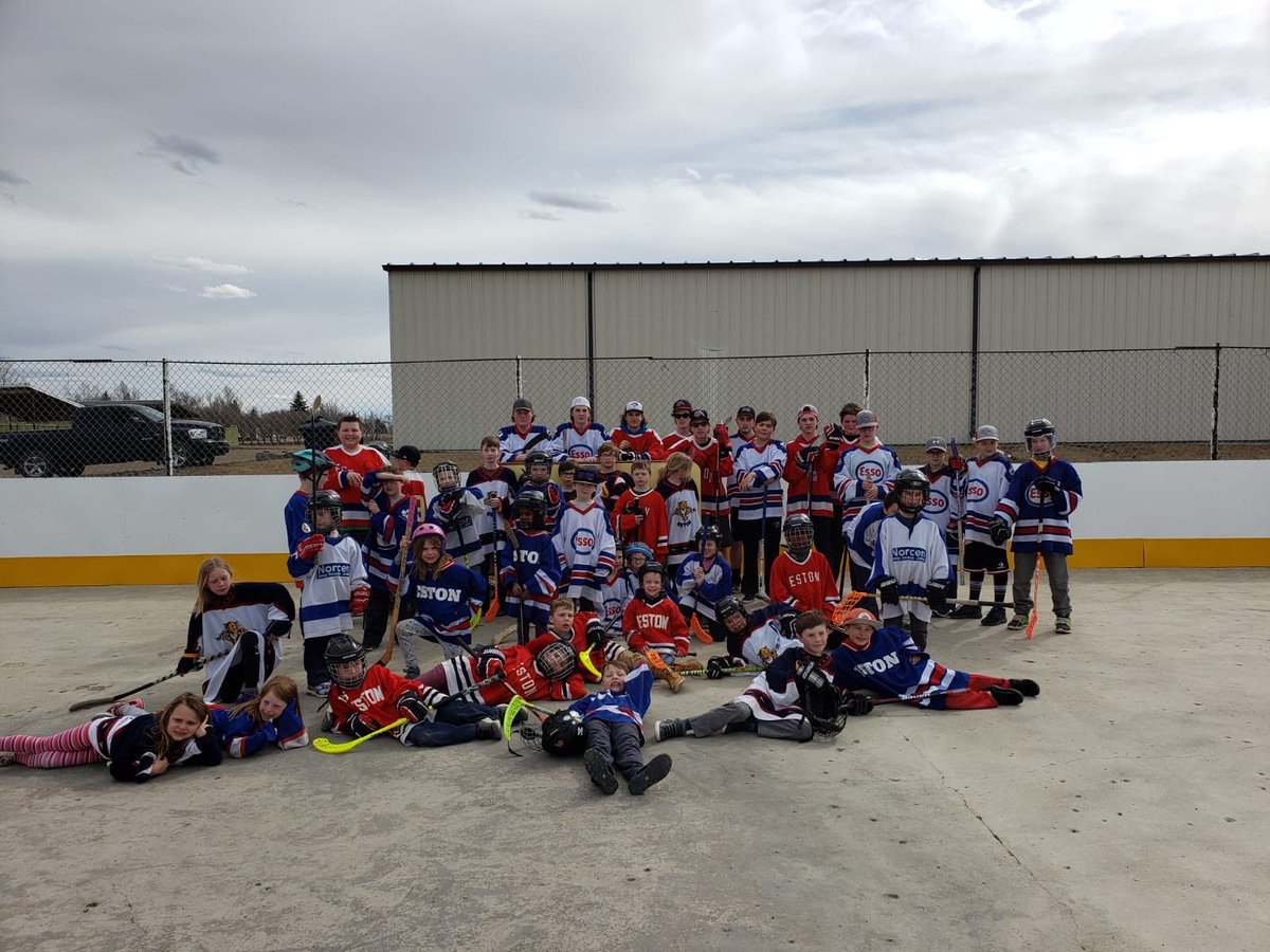 I would like to thank all the kids, volunteers and fans that came to the ball hockey tournament it was a huge success #WeServe