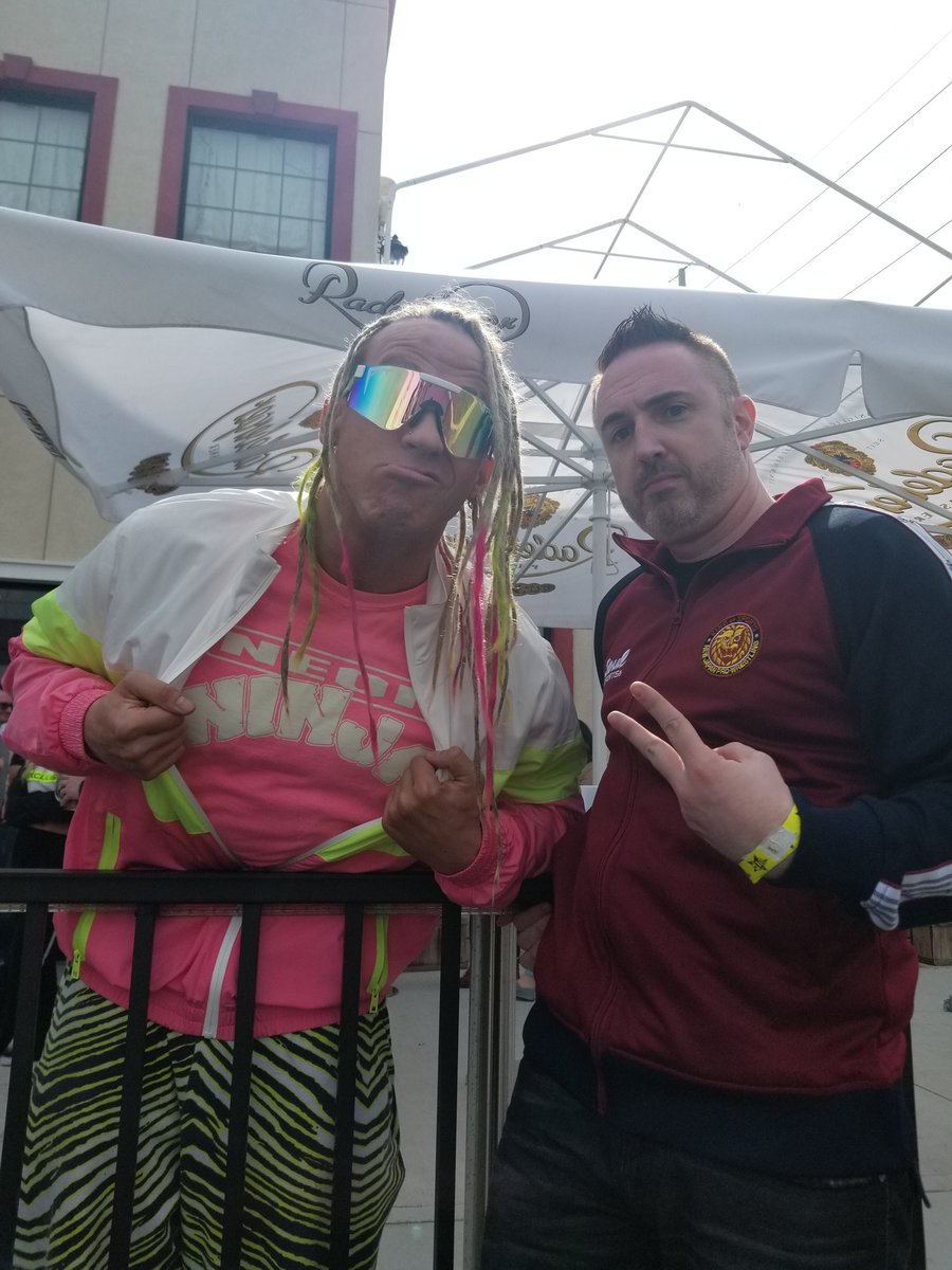 TheChaseDanger's tweet image. Very cool running into #Facade the #NeonNinja at the #BCBP today. Been a fan for awhile now. Loved him in the Renegades faction in @ddtpro. It would be nice to see him turn up in @njpwglobal or @AEWrestling He's one to keep an eye on. Pleasure meeting you @1FACADE