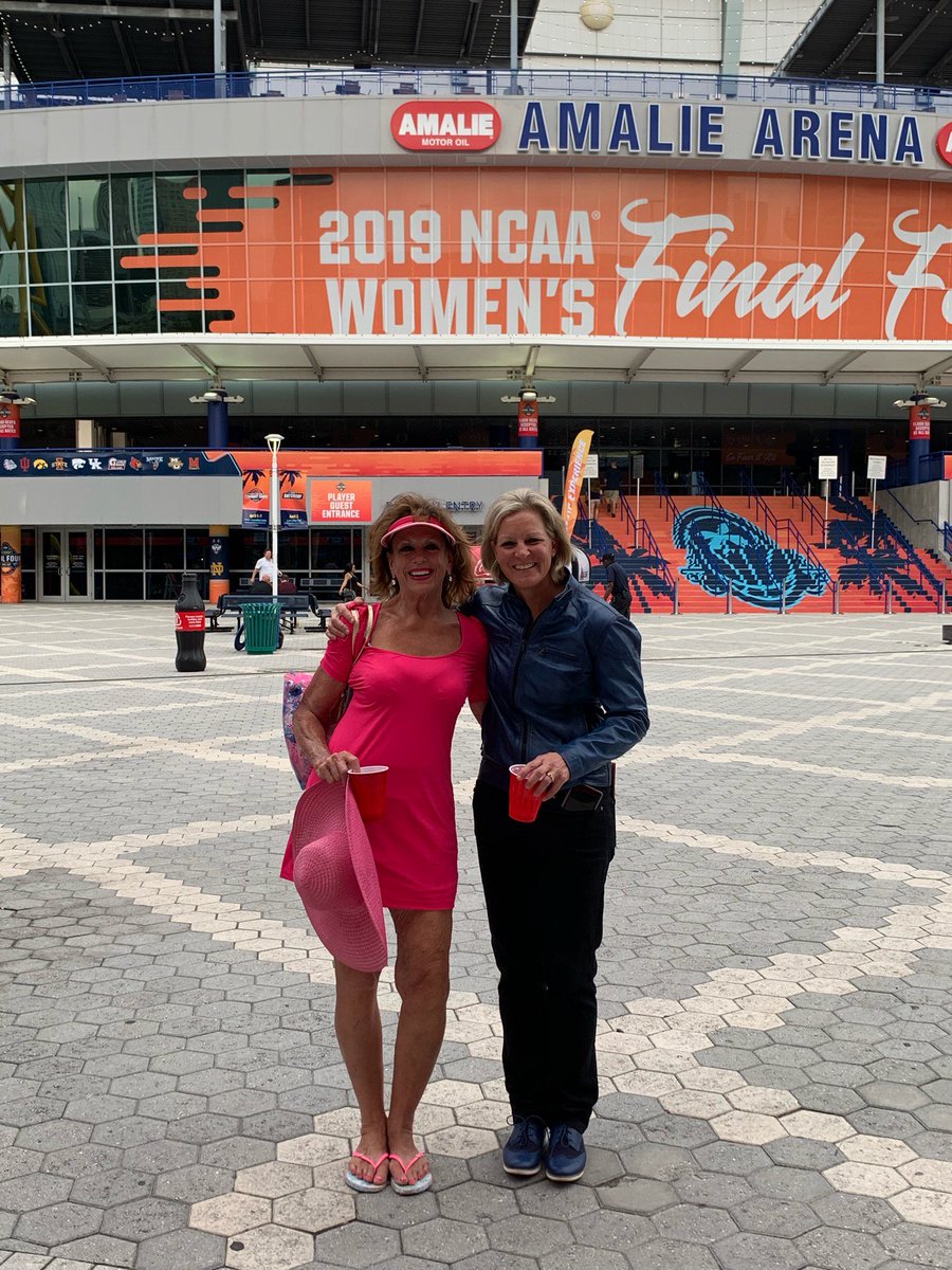 Michelle M. Marciniak tweet media