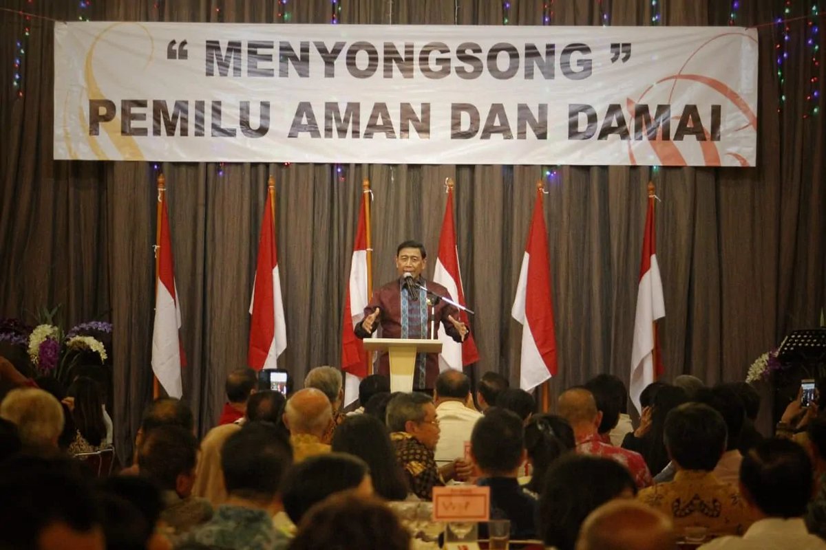 Saya yakinkan Polri dan TNI akan menjaga keamanan masyarakat pemilih, mulai keberangkatan dari rumah sampai ke TPS. Kita punya perangkat, punya Undang-Undang, punya kewenangan untuk melakukan pengamanan. Siapapun yang mengacau pasti kita tindak dengan hukum yang ada.