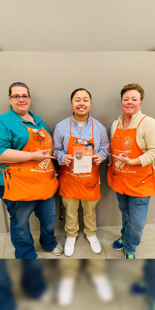 adejesuss93's tweet photo. Congratulations Kelly On Being Such A Vibrant Cashier &amp;&amp; Using The 3 Components Of #SEE Simple Acts Of Kindness, Exceeding Expectations &amp;&amp; Emotional Connections @brianrose4403 @captainpam4403 @Alvarez2Joe @ScovilleTiffany https://t.co/MTTYyhINs5