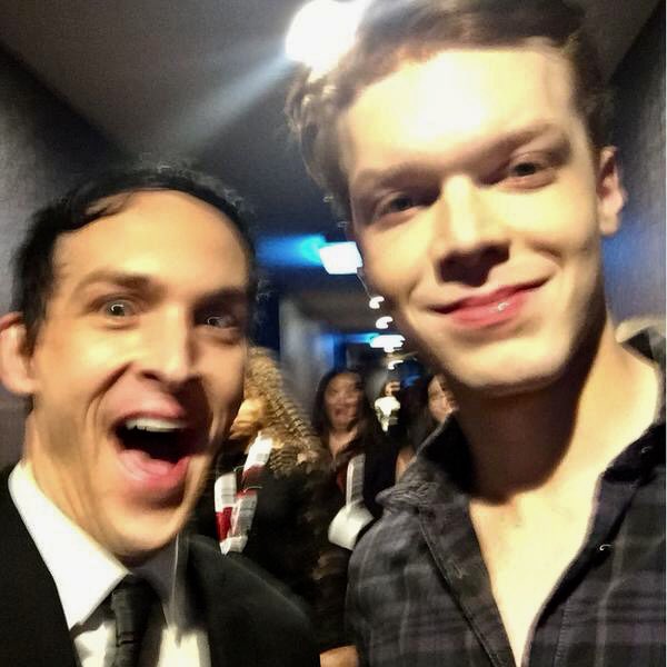 roeims's tweet photo. Cameron with cast mate and friend Robin Lord Taylor (taken 3 years apart) https://t.co/OznArHddTG