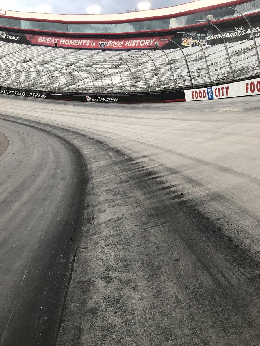42_updates's tweet photo. Unbelievable weekend! Tough luck for @KyleLarsonRacin but @BMSupdates is what racing is all about! Back to CA I go... cheers https://t.co/oQ10zEHnCx