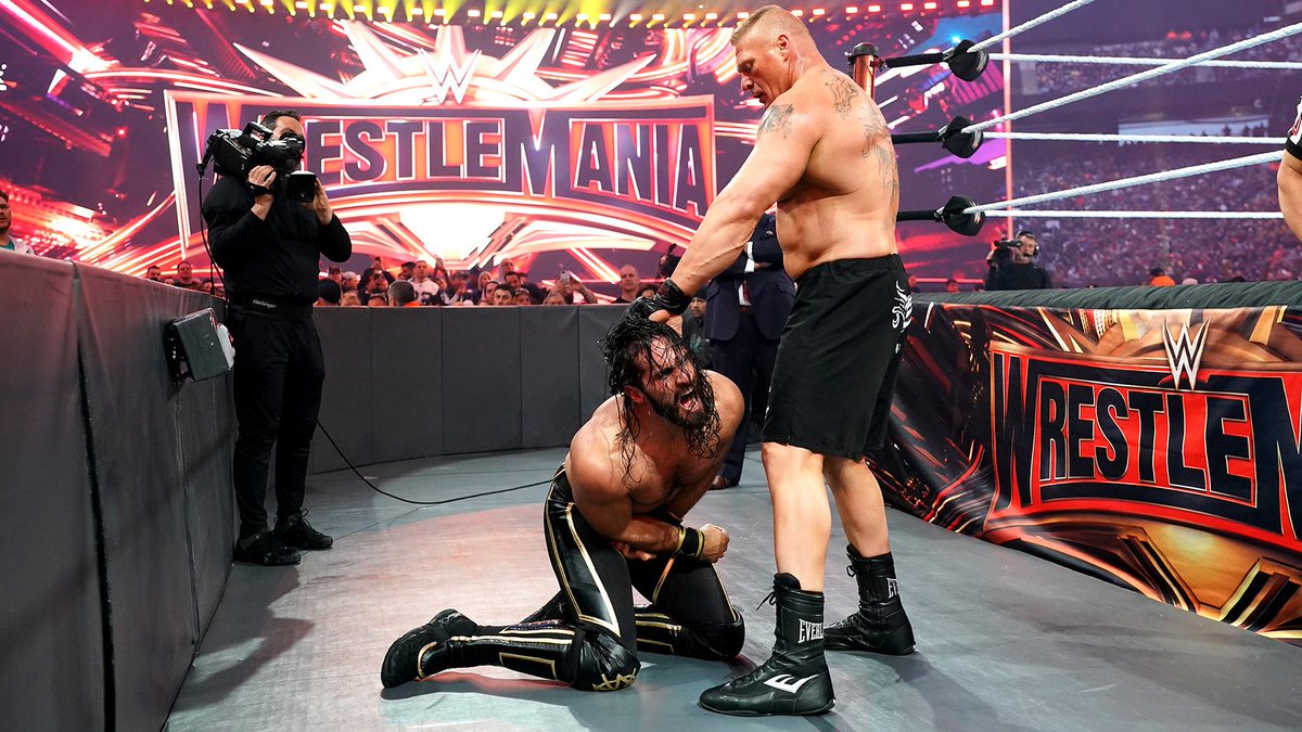DailyAmbrollins's tweet photo. #WrestleMania digitals: Seth defeated Brock Lesnar to become the new Universal Champion. #SethRollins https://t.co/8HyDy2dvla
