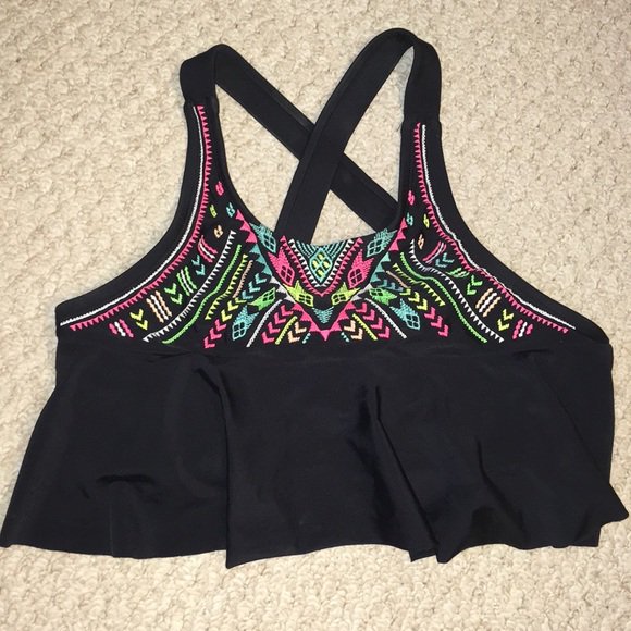 So good I had to share! Check out all the items I'm loving on <a href="/Poshmarkapp/">Poshmark</a> from <a href="/poshaddict711/">Patty Elsberry</a> #poshmark #fashion #style #shopmycloset #lclaurenconrad: posh.mk/FaKLoS2IRT