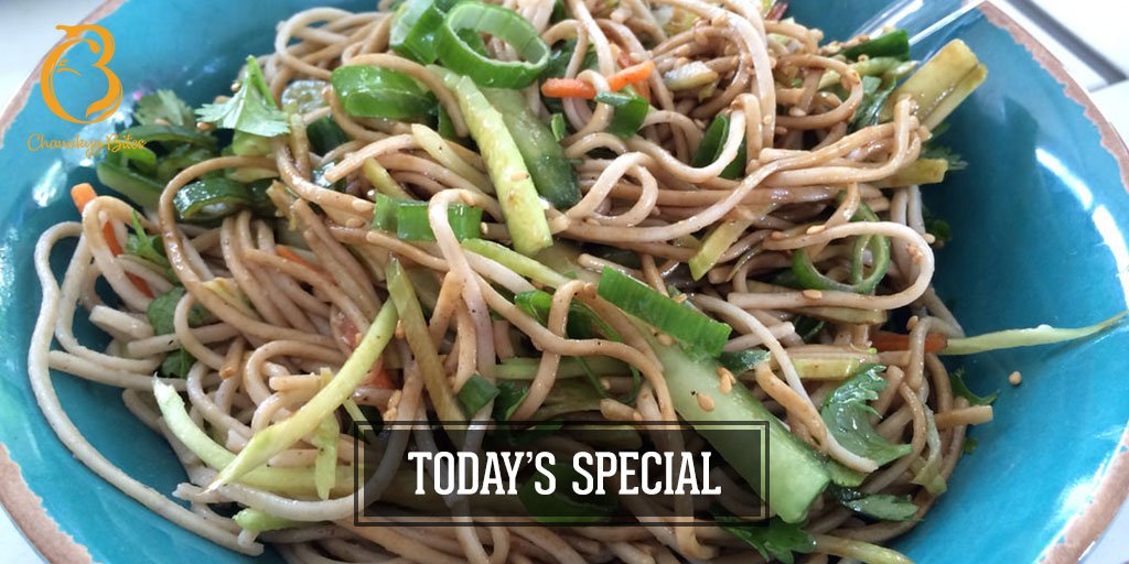 Today's Special Veg Noodles #vegnoodles #noodles #vegnoodles #recipefortheday #vegeterian #happymonday #foodie #foodblogger #tasty #delicious #tastyfoods #deliciousfoods #indianfood #streetfoodlover #foodtruck #foodtruckindia #chanakyabites #chanakyafoodtruck #chanakyafoodlucknow