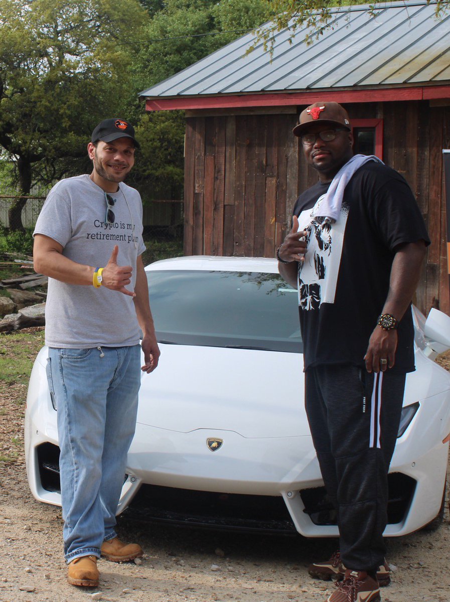 DryerCharles's tweet photo. Had a blast at the crypto unite in Blanco @CKJCryptonews @lisamightydavis @CryptoNana4MAGA @_bensemchee @321yugelbaraeb https://t.co/GYwHW4M1Se