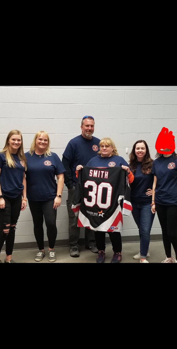 HallmanHarmonie's tweet photo. #austinstrong 🧡 @austin1_smith https://t.co/qpwFpl9nt2