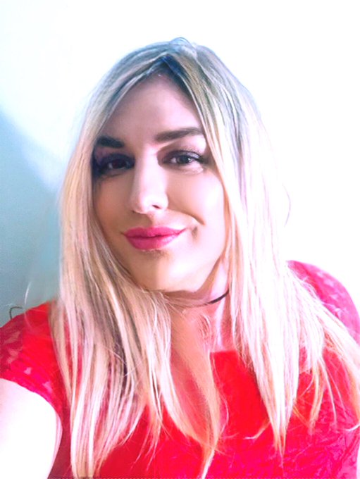 Happy #SundayFunday ! I&rsquo;ll be on @chaturbate tonight.  https://t.co/FRbIfz0ovT https://t.co/rceT7Cnz<a href="/tag/sundayfunday"class="tags">#SundayFunday</a><a class="tags" href="/tag/chaturbate">@chaturbate</a>