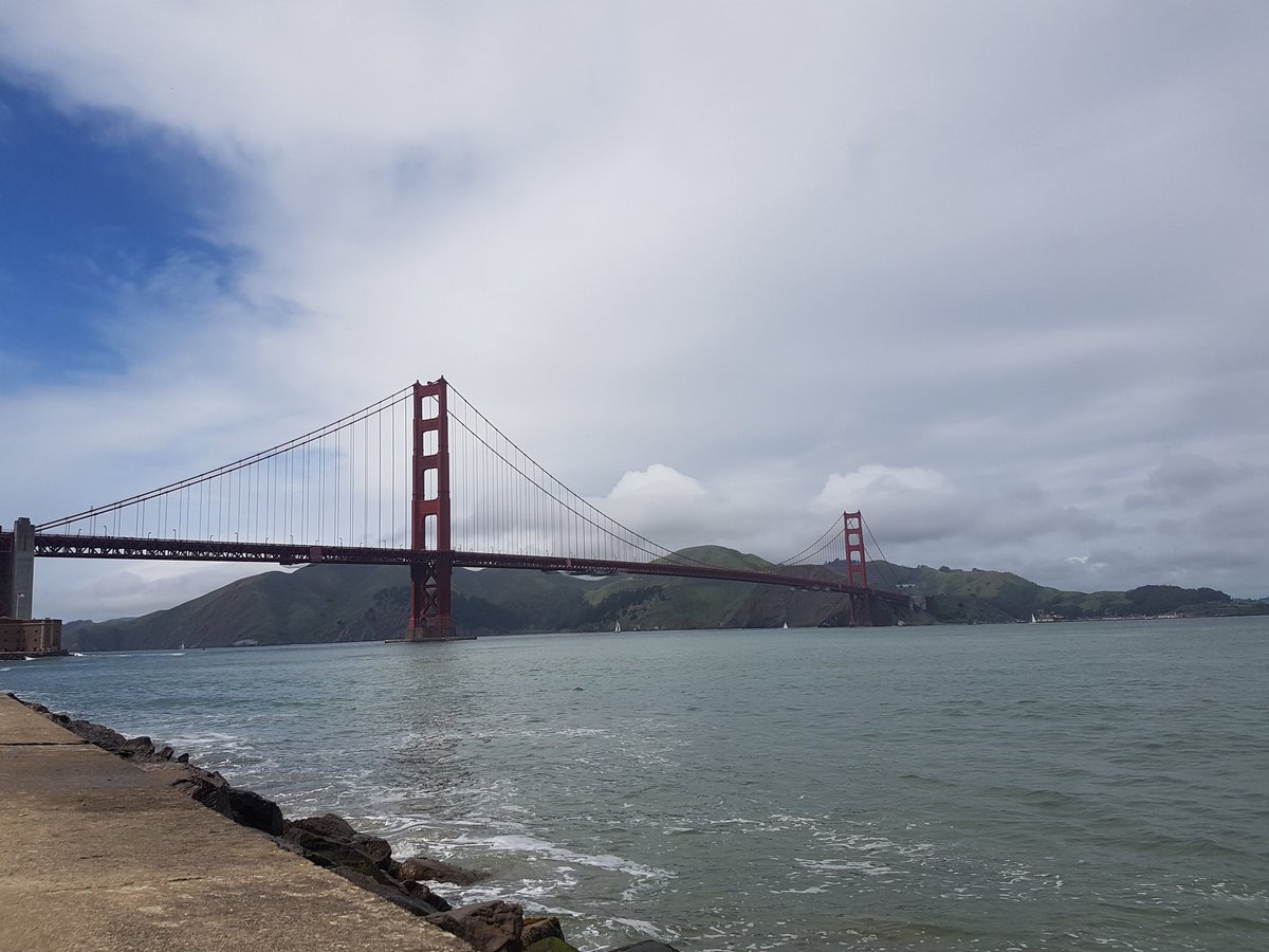 camundson1's tweet photo. An incredible day at the #GoldenGateBridge with some fantastic views of #SanFrancisco! A great #walking trail along the bay takes you back to the city with some stunning views of the bridge. https://t.co/mjCnyDKYv3