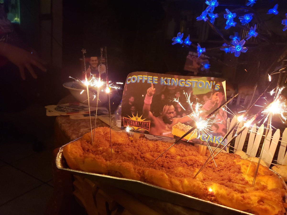 critfailkel's tweet photo. Coffee Kingston cake. @RadiateFM https://t.co/4joVxfne2k