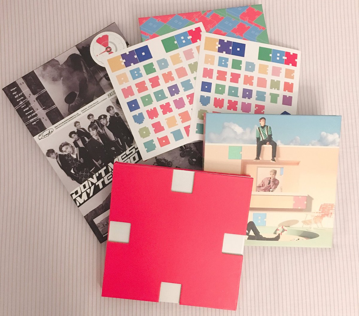 dyomingo's tweet photo. <dyomingo’s tiny little 1k followers+#7YearsWithEXO giveaway!>

you’ll win:
-stationery set (50+ stickers, 3 memo pads, 2 washi tapes)
-almostblue twinkle jelly wallet in white
-OT9 stickers
-dmumt (allegro), blooming days (both vers.), hey mama (xiumin vers.) https://t.co/X2N3Ua4itk
