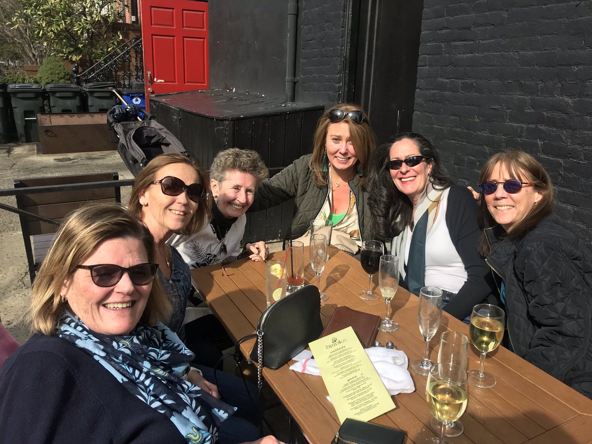 marygenmac's tweet photo. Amazing  day with the best friends ever Blessed https://t.co/32ACDGK3aB