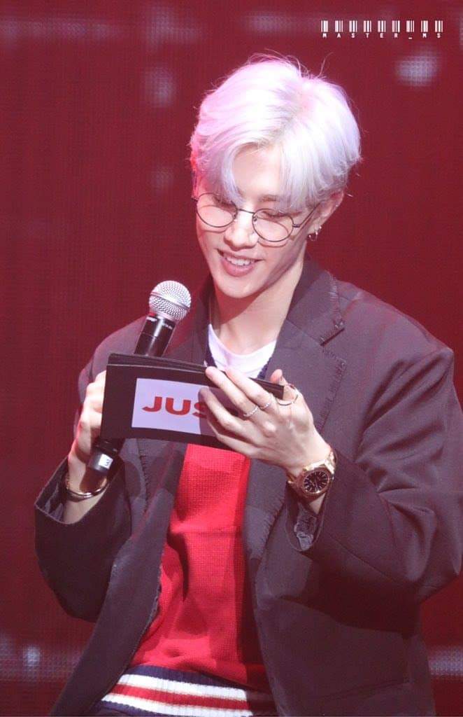 ภรรยามาร์คต้วนนั่งรถด่วนไปหาแบมแบมที่เจวายพี🐊🐍 tweet media