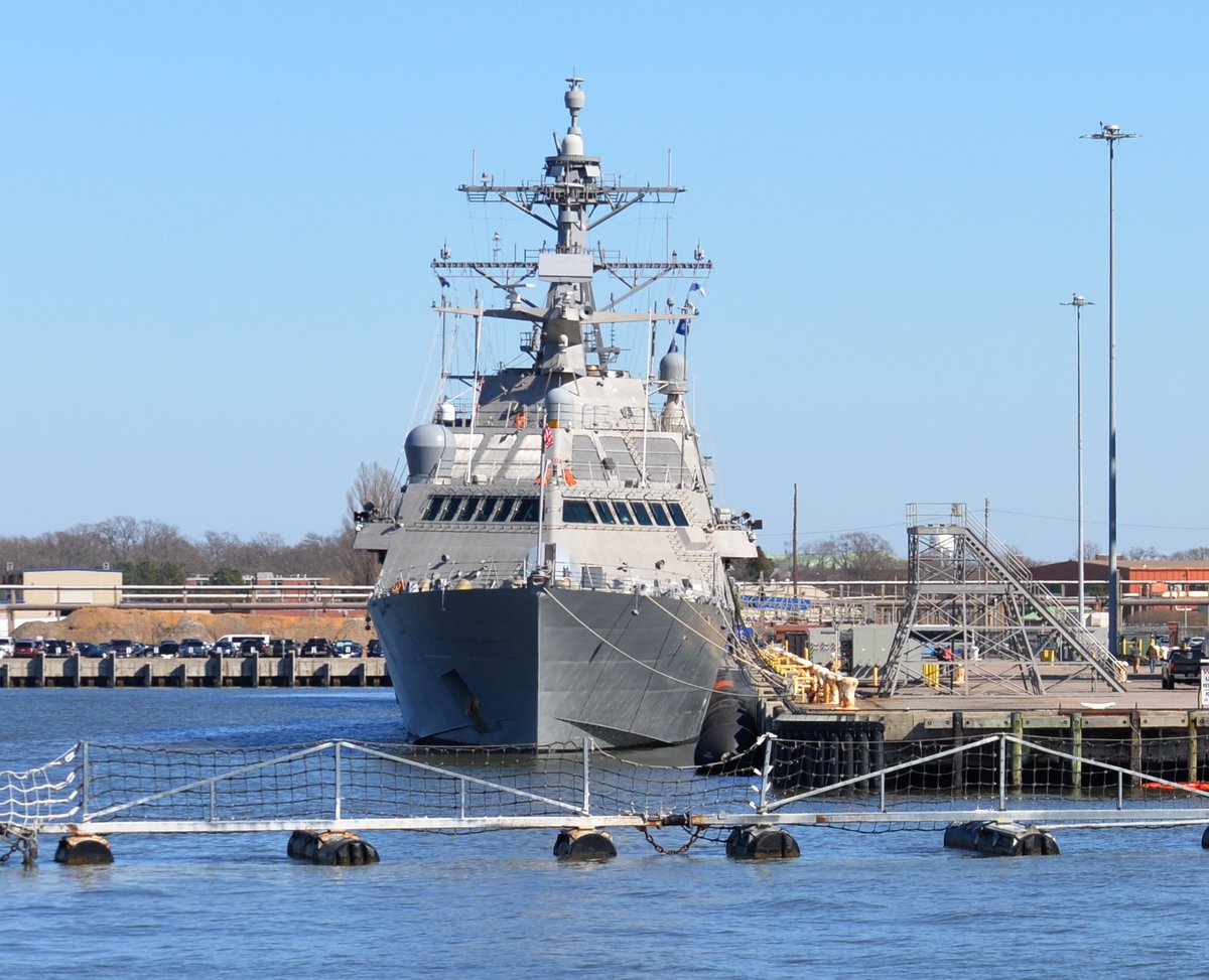 CavasShips's tweet photo. #Littoral combat ship #SIOUX CITY #LCS11 at Norfolk on 12 March. She was up from Mayport for #degaussing (de-magnetization) and to carry out her #CSSQT Combat Systems Ship Qualification Trials, The Freedom-class ship was commissioned in November at Annapolis MD. https://t.co/WwDOosgn9M