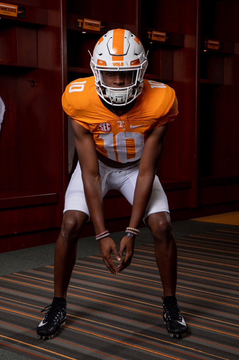 sh1keem's tweet photo. Thank You for the amazing opportunity!! @Vol_Football @dhughes234 @iBGunning @CoachJPruitt @DatDude70 @HankSouth247 @Yellowhammer247 @JohnGarcia_Jr #GoBig ππ https://t.co/ZKBoS2Cit4