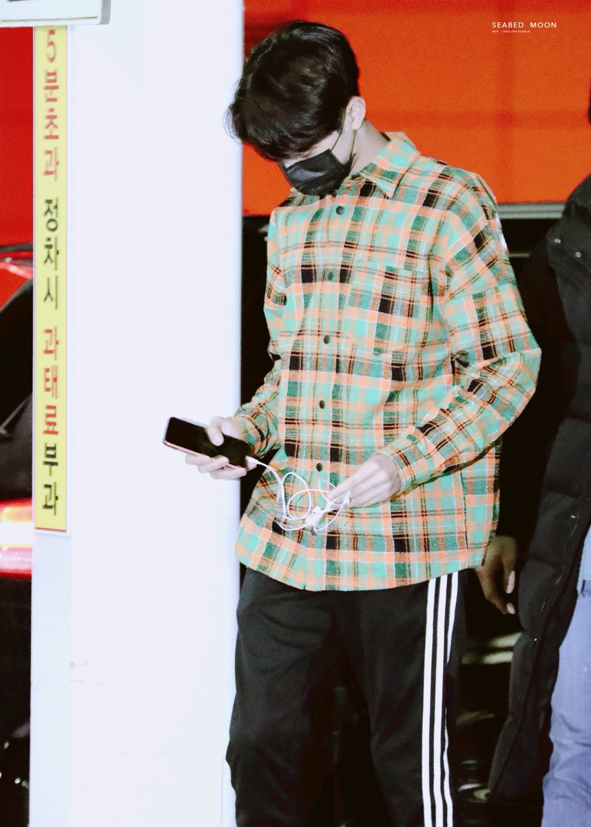 seabedmoon0923's tweet photo. 190407 💚💚💚

#라이관린 #赖冠霖 #LaiKuanlin #LAI_KUANLIN #LAIKUANLIN https://t.co/xdA5ioL8nU