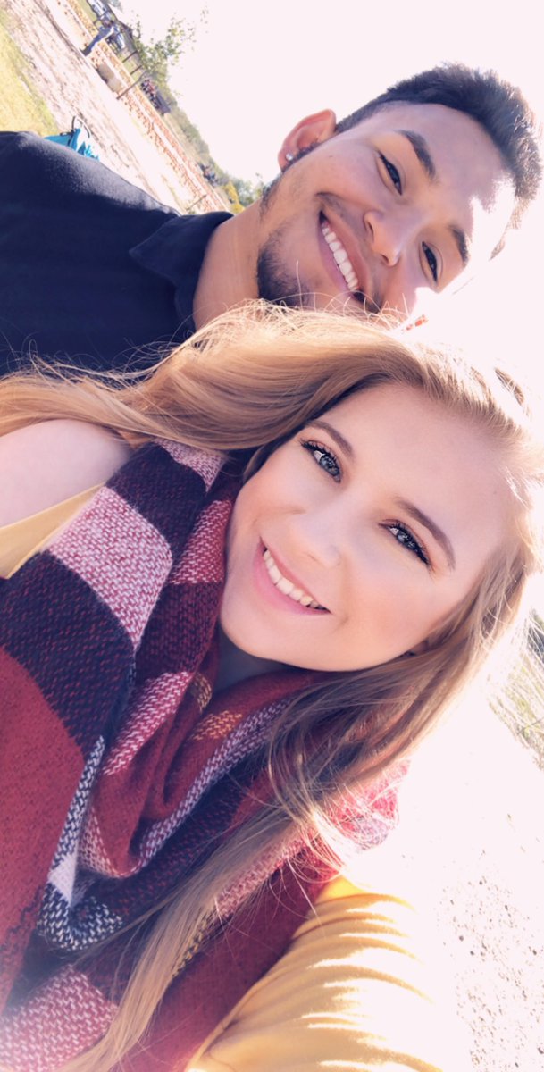 jonathanarre17's tweet photo. A year ago today I asked you to be my girl, now look at us..Happy 1 Year baby! I love you so much! ❤️ https://t.co/kDrpCNLABZ