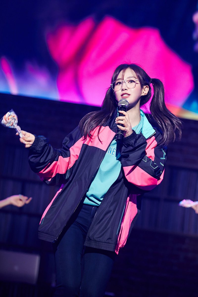 yulyulk___bot's tweet photo. 1st Fanmeeting Tour “INTO YURI” in SEOUL 🖤 https://t.co/vVeQT9x6ss