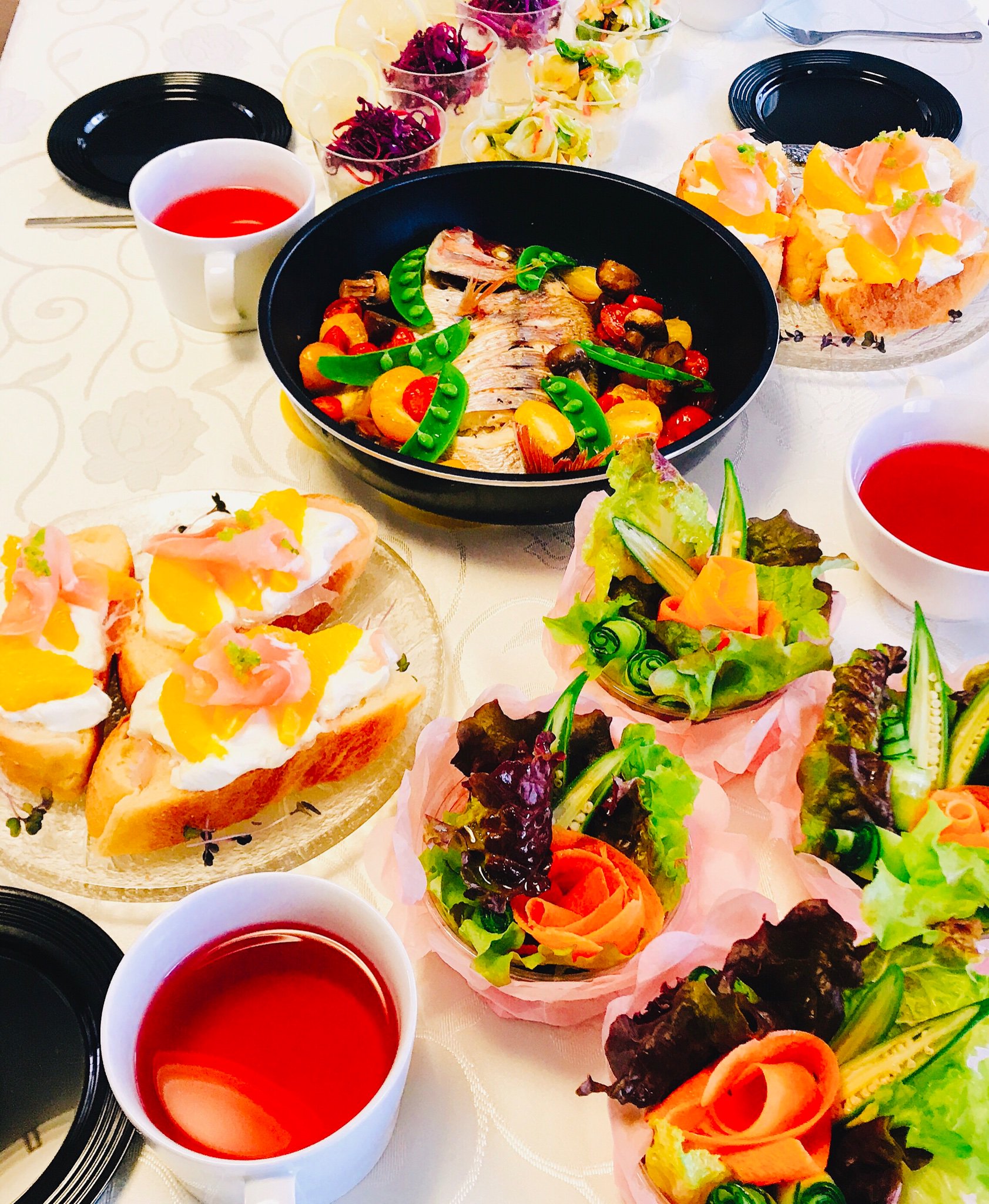 りんご A Twitter バースデーパーティー 春を感じるお料理でお誕生日会 お誕生日おめでとう お誕生日 お誕生日ごはん お誕生日パーティー バースデープレート 出張料理 ケータリング