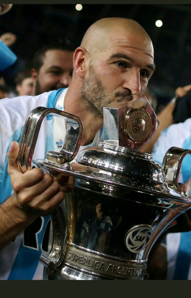 Gissel77906724's tweet photo. Grande  #Licha15 como no amarte ❣💙
#RacingCampeon https://t.co/Hkaj4Y2IYQ