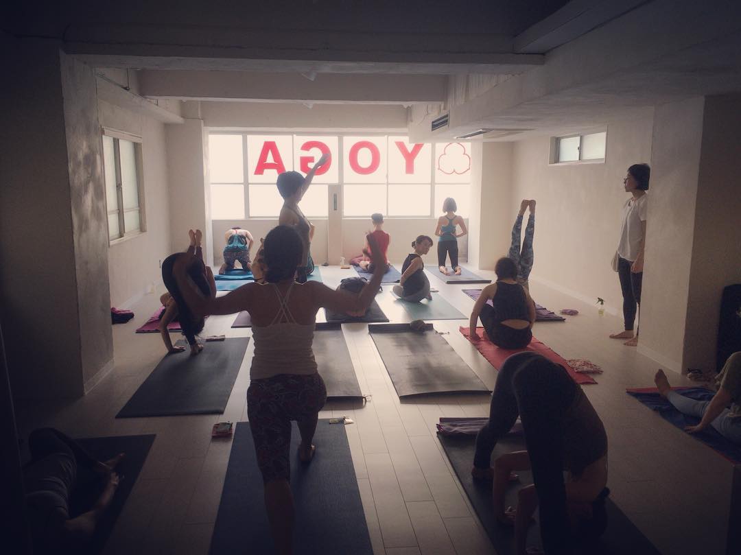 TOKYOYOGA's tweet photo. #michygram 4/7Sun Today's Ashtanga Yoga Mysore class at practice shibuya!
#tyg #ashtangayoga #アシュタンガヨガ #mysorepractice #マイソールクラス #yoga #ヨガ #shibuya #渋谷 #tokyo #instapic #tokyoyoga #朝活 #人生にヨガを #Practice渋谷 https://t.co/b3ih39gDvc