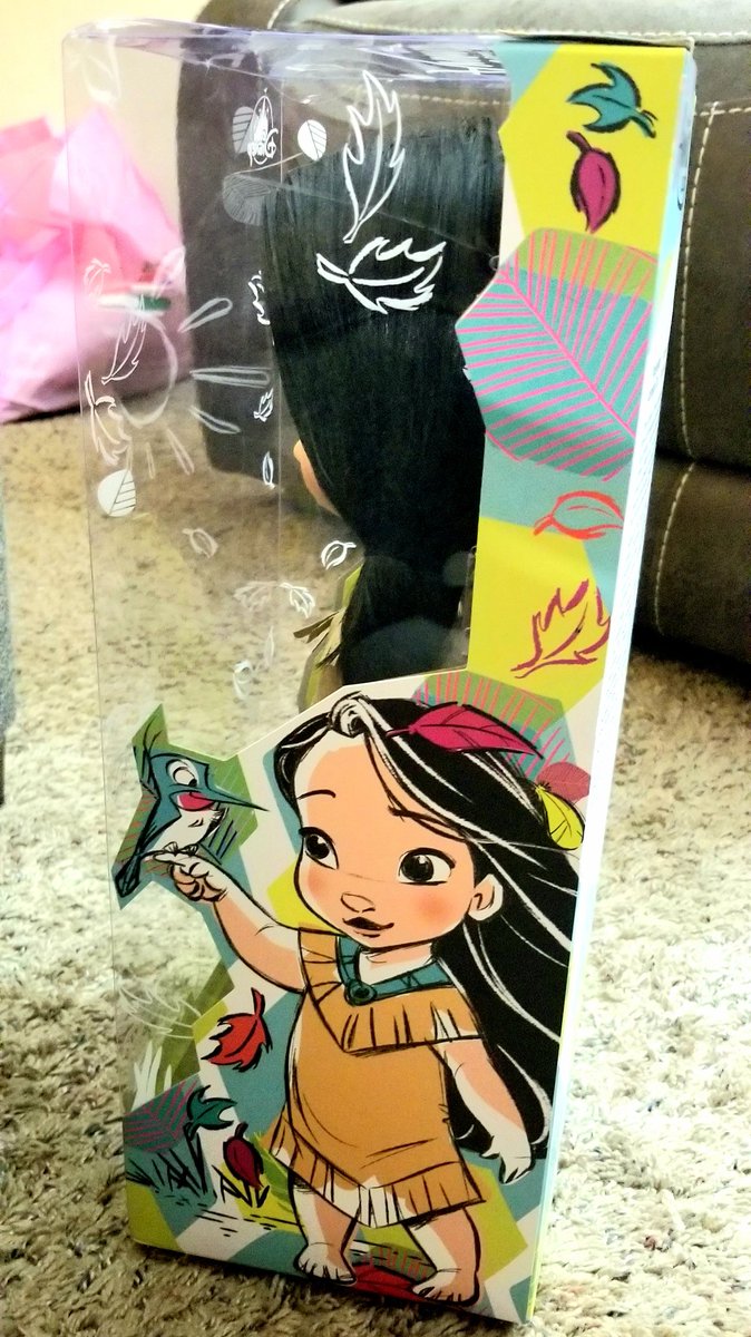 simlishliz's tweet image. My birthday present to myself! Pocahontas Animators Collection doll. #animatorsdoll #animatorscollection #pocahontas #pocahontasdoll #disneystore #disneydolls