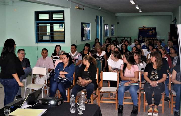 #MasPrevencionYParticipacion
#MesDeLaMujer #ElEstadoDeTuLado
III Jornada de Género y Seguridad Ciudadana. Compartimos la tarde del sábado en la  E.E.T 373 con una importante concurrencia de mujeres referentes sociales, territoriales y gremiales.
¡Gracias a todas por participar!