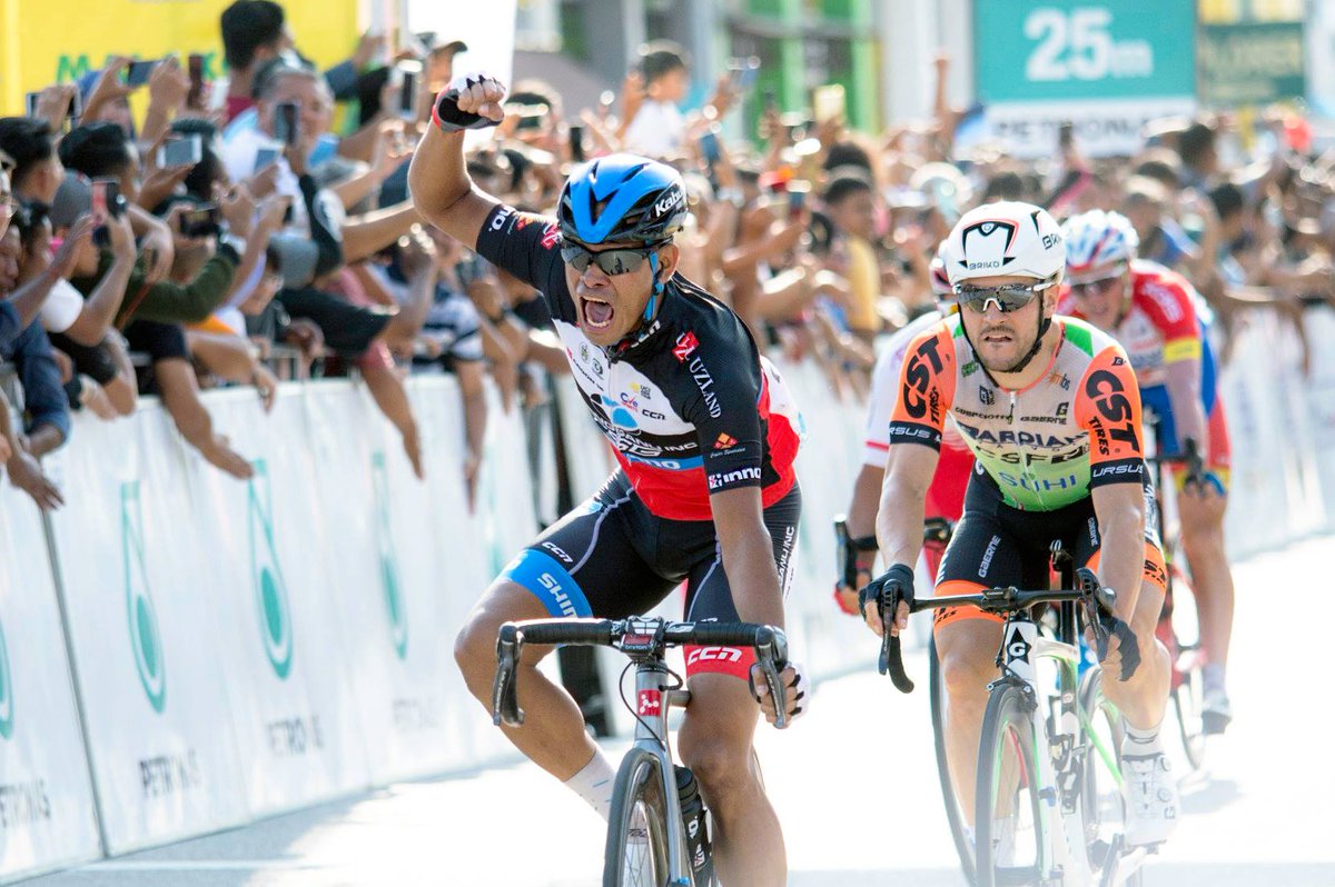 Performance of the weekend goes to <a href="/HarrifSaleh/">Mohd Harrif Saleh</a> for this amazing final sprint during the tour of  Langkawi. On top of the podium!

#CCN #CCNsport #CCNcycling #touroflangkawi #tsg #tsgteam