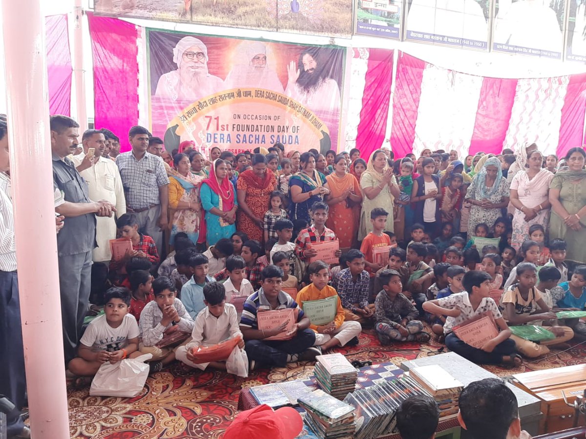 insanshobha's tweet photo. Glimpses of @derasachasauda Foundation Month Celebration, Kurukshetra, Haryana on 7th April 2019. Books &amp; stationery were also distributed to needy children. https://t.co/rA9iwUUNuX